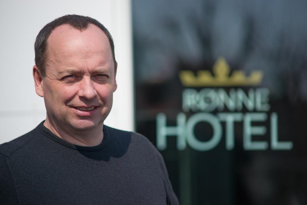 Ronne Hotel Exterior foto